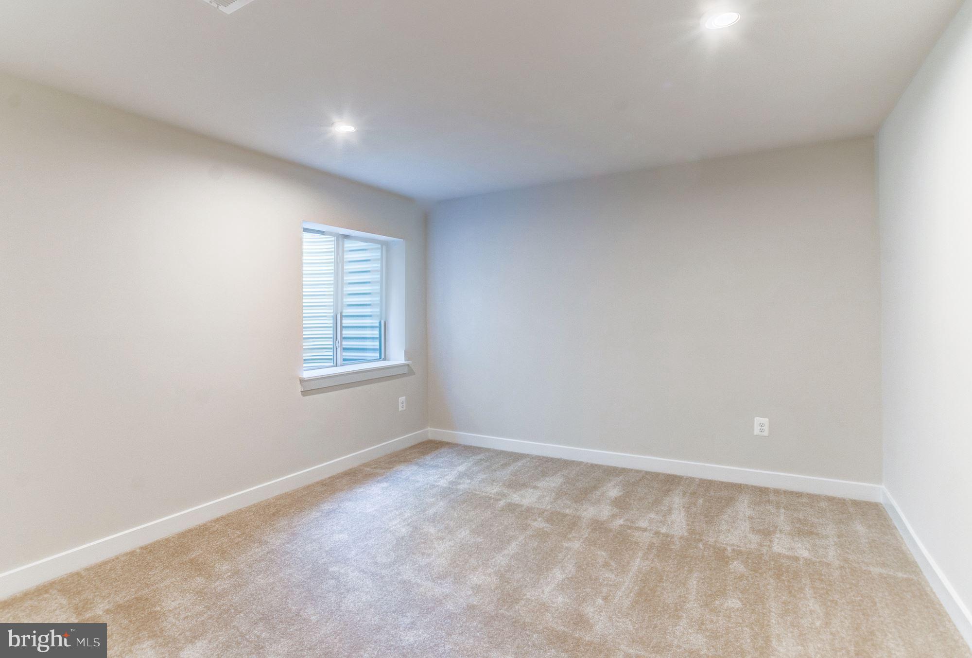 BRENTWOOD - Residential