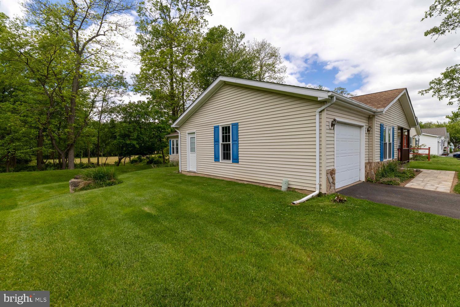 BUCKINGHAM SPRINGS - Residential