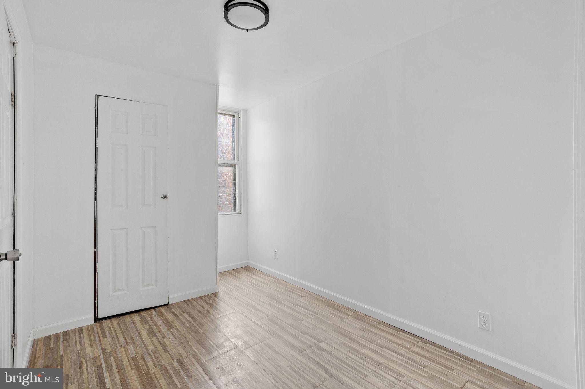 KENSINGTON - Residential