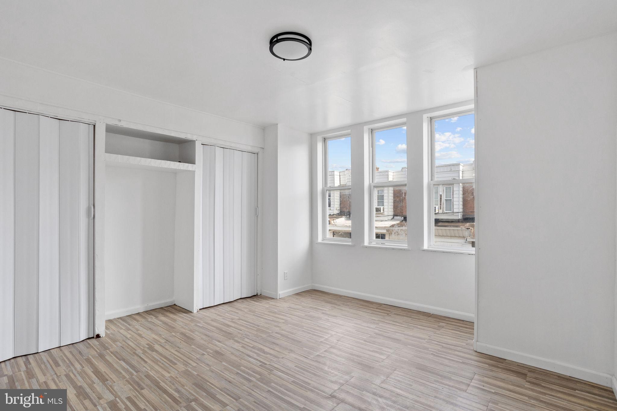 KENSINGTON - Residential