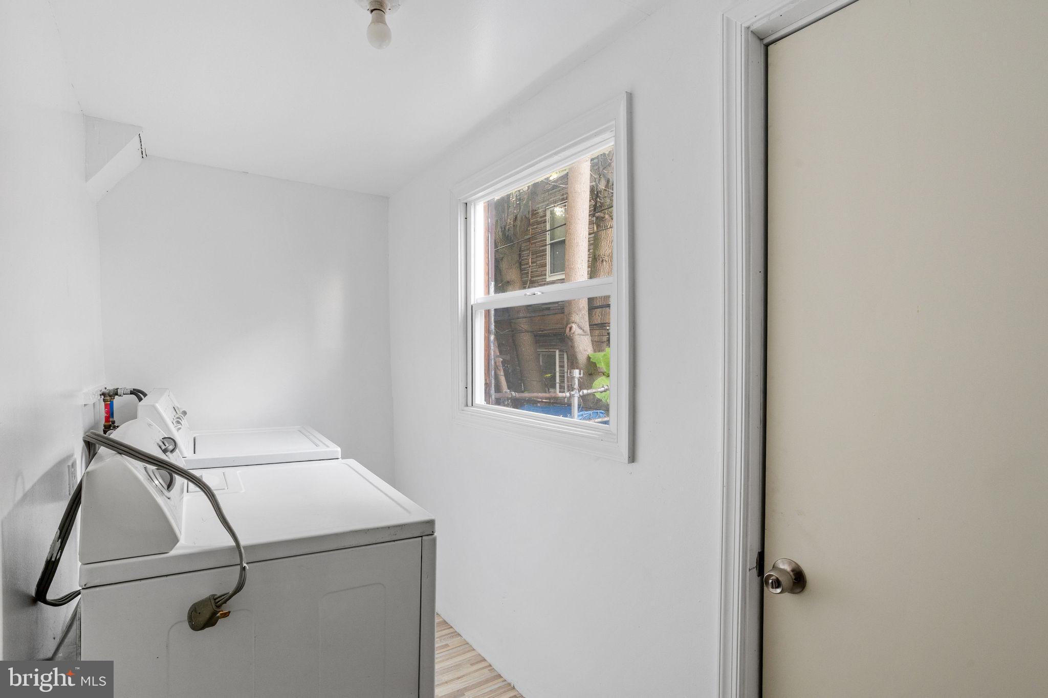 KENSINGTON - Residential