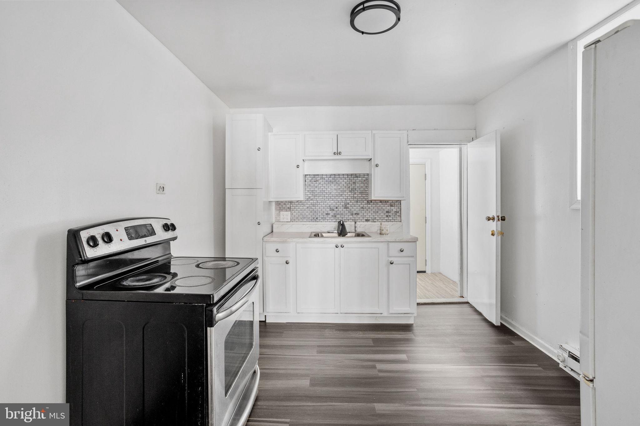 KENSINGTON - Residential