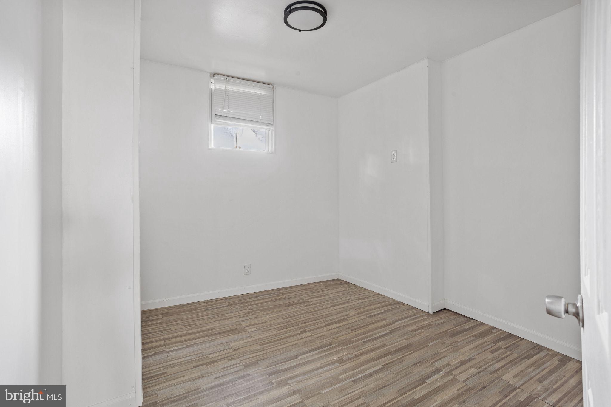 KENSINGTON - Residential