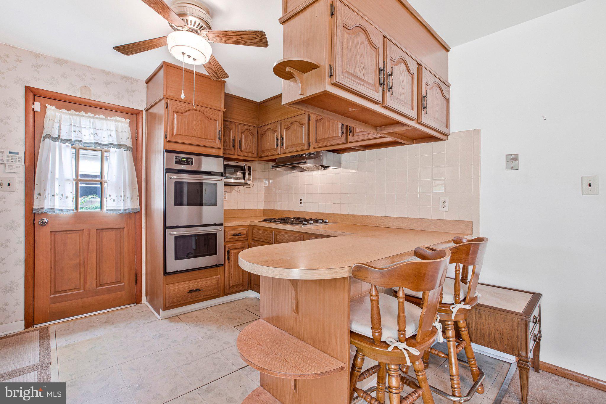 8252 CAMION ROAD