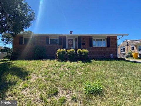 Homes For Sale - 8252 Camion Road<br/> Anne Arundel County, PASADENA, MD 21122