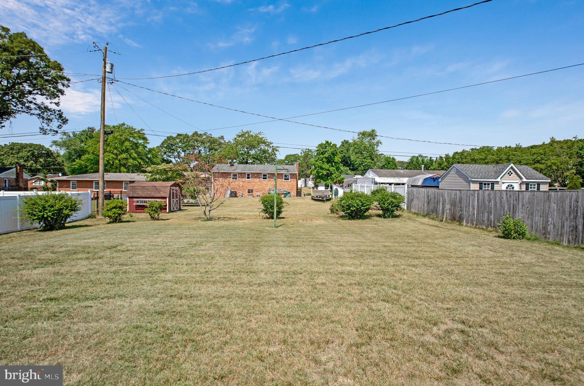 8252 CAMION ROAD