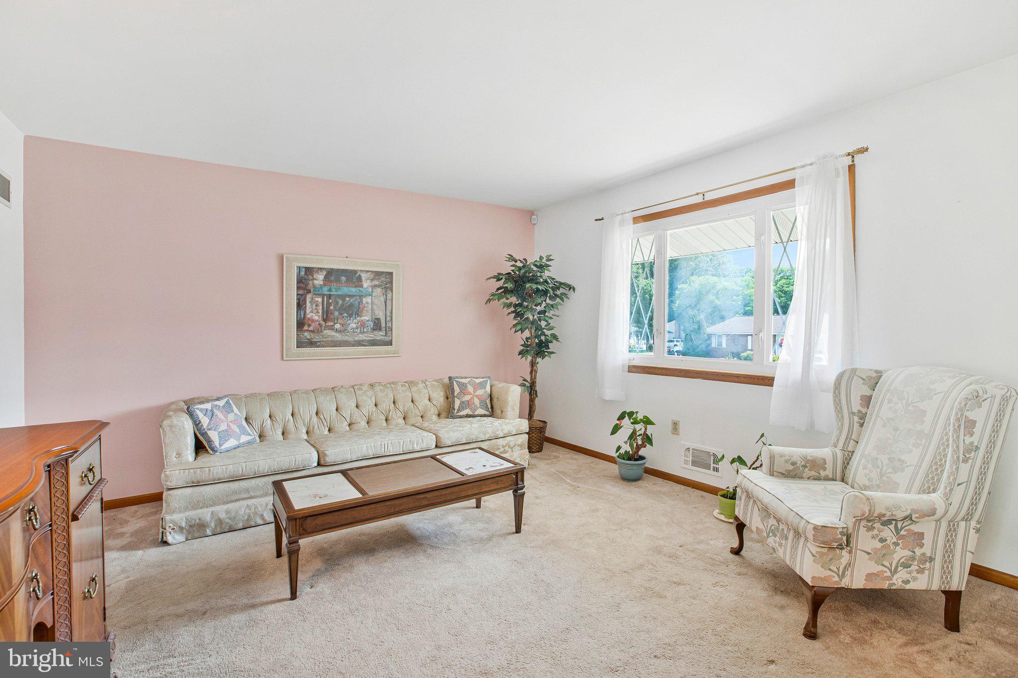 8252 CAMION ROAD