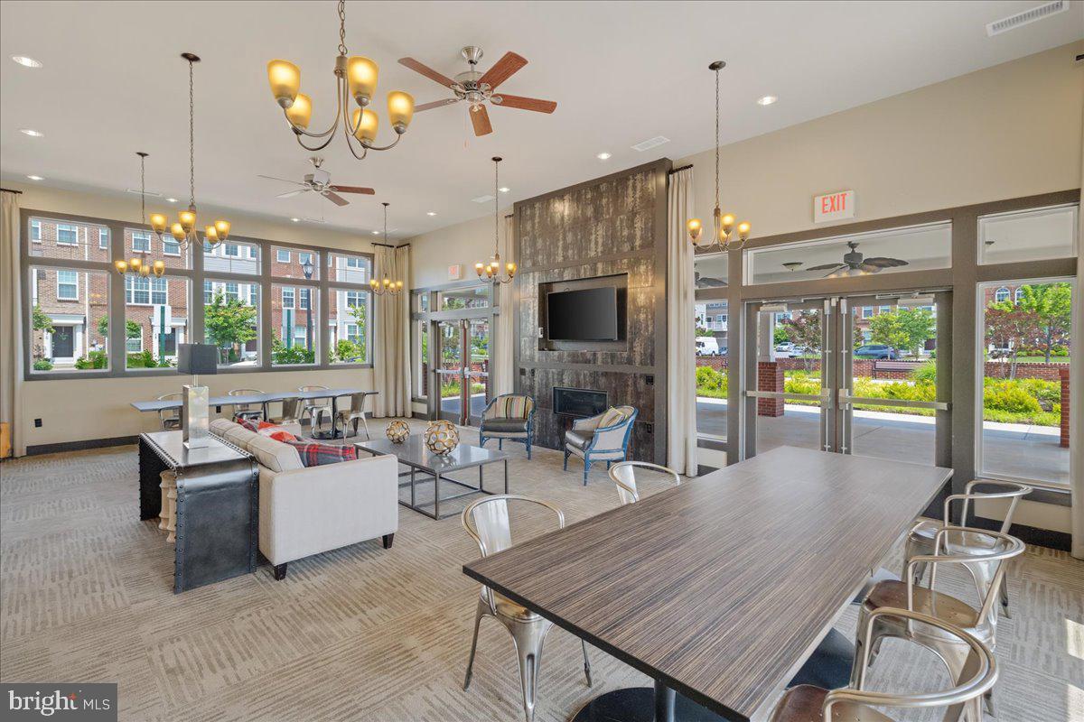 BRICK YARD STATION - Residential