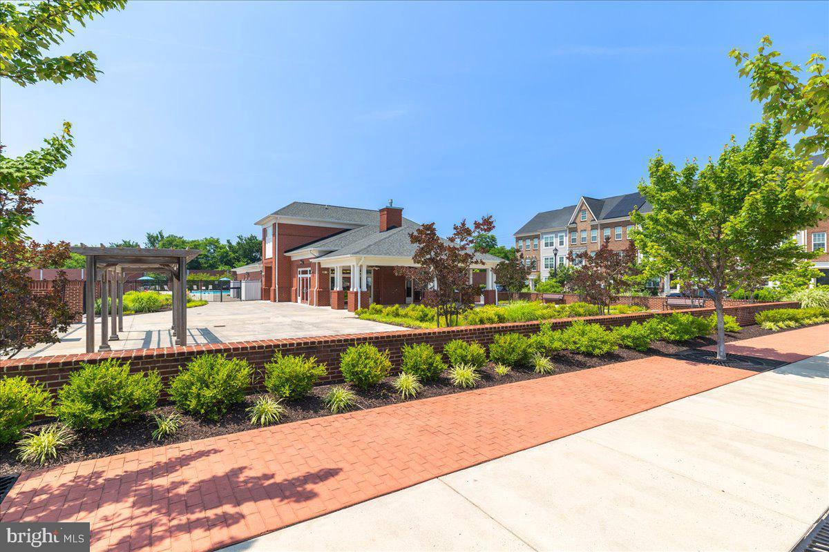 BRICK YARD STATION - Residential