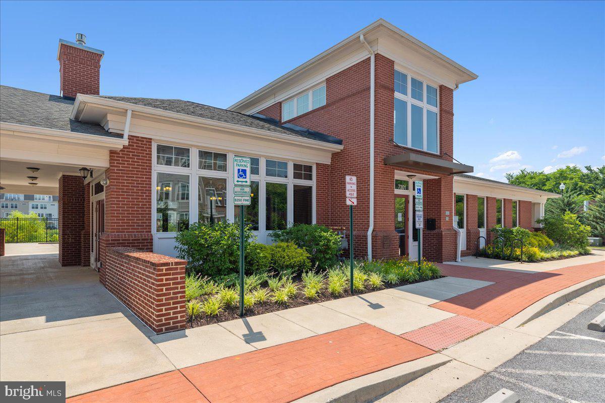 BRICK YARD STATION - Residential