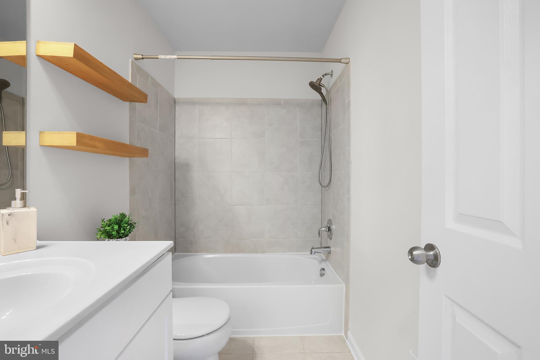 BRICK YARD STATION - Residential