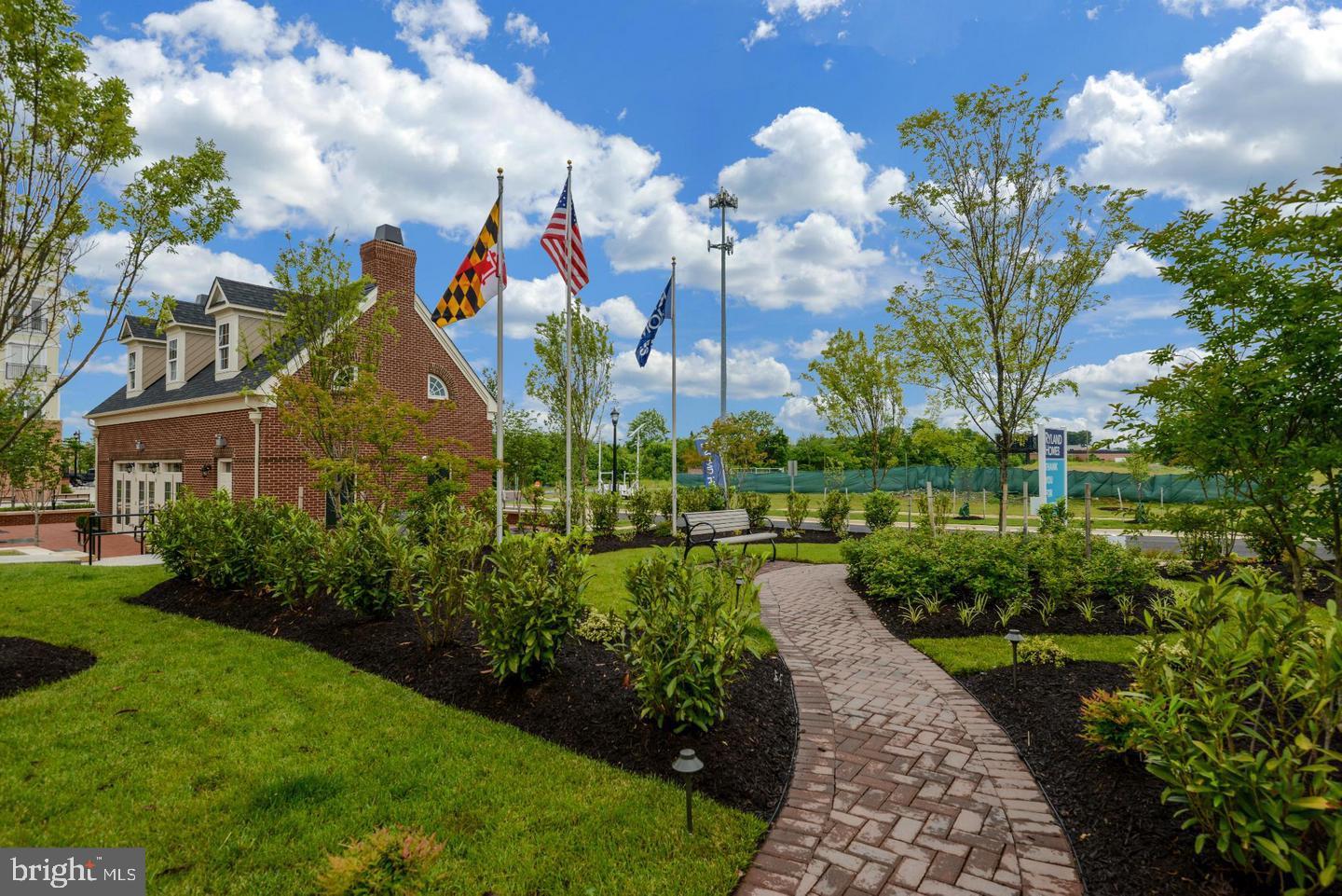 BRICK YARD STATION - Residential