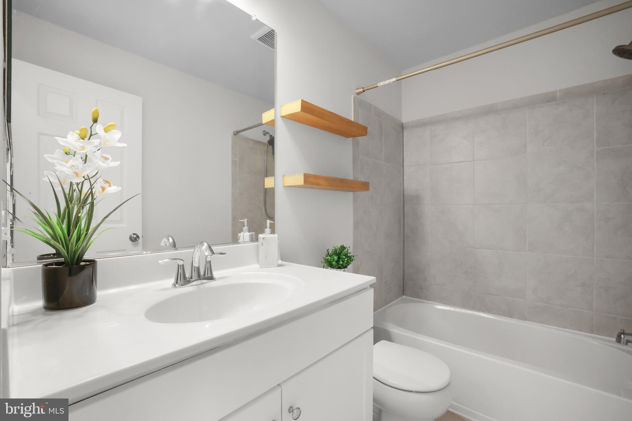 BRICK YARD STATION - Residential