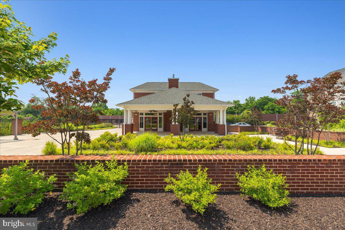 BRICK YARD STATION - Residential