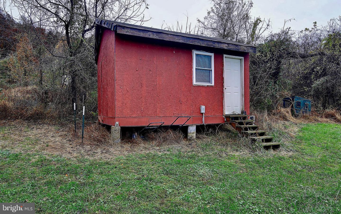 FURNACE MOUNTAIN - Residential