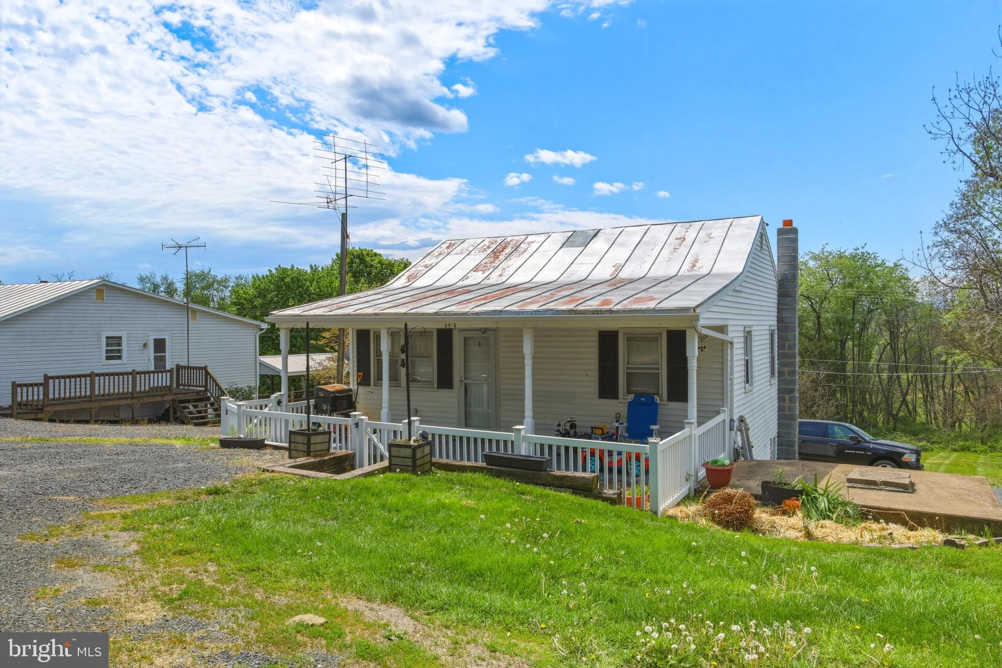 353 Turkey Knob Road