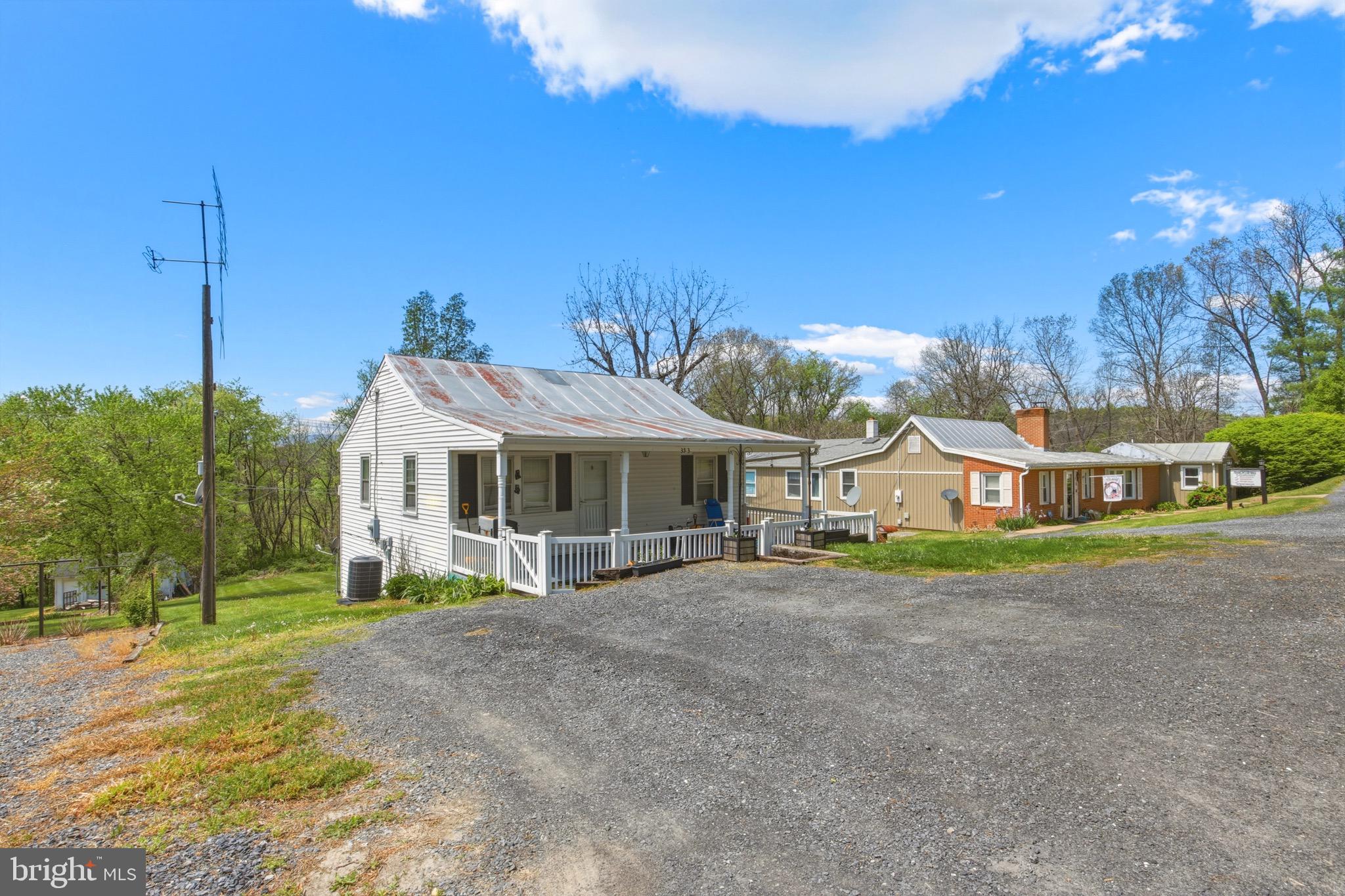 353 TURKEY KNOB ROAD