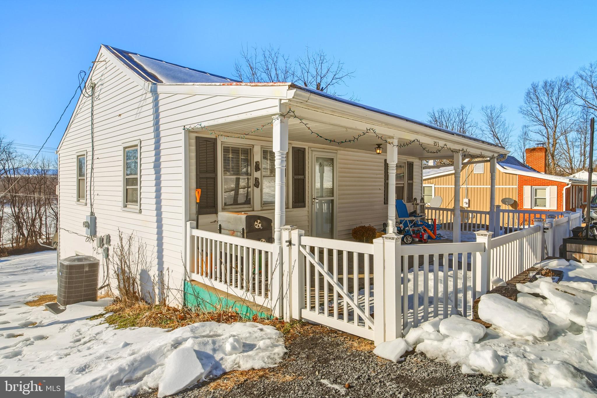 353 TURKEY KNOB ROAD