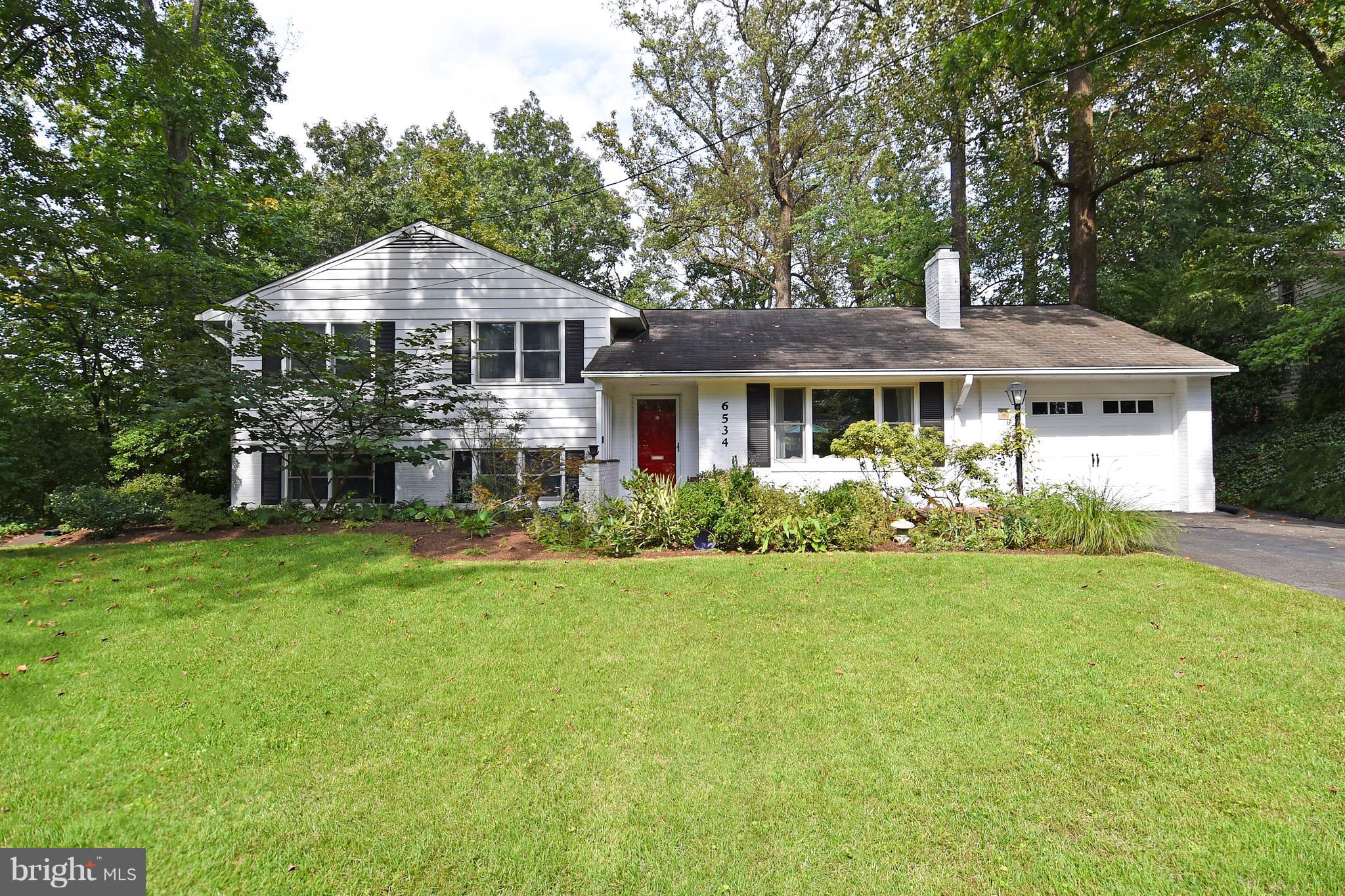 LAKE BARCROFT - Residential Lease