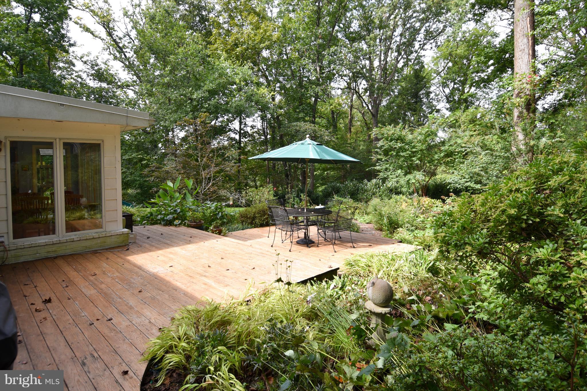 LAKE BARCROFT - Residential Lease