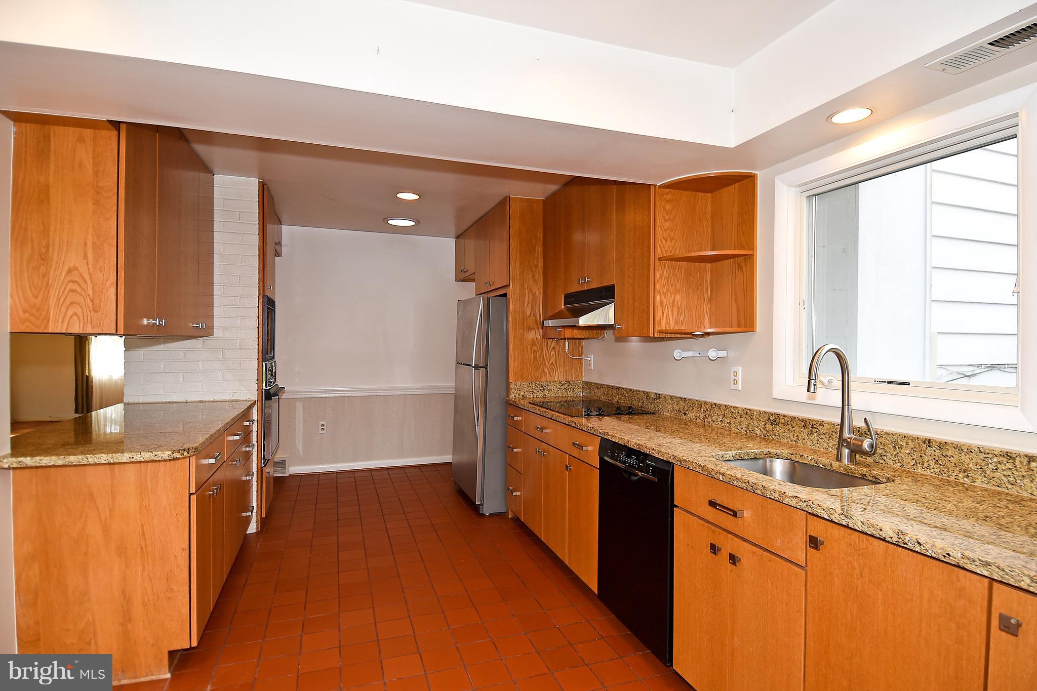 LAKE BARCROFT - Residential Lease