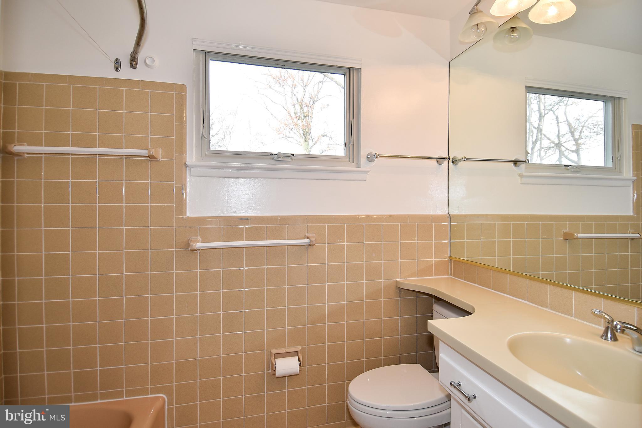 LAKE BARCROFT - Residential Lease