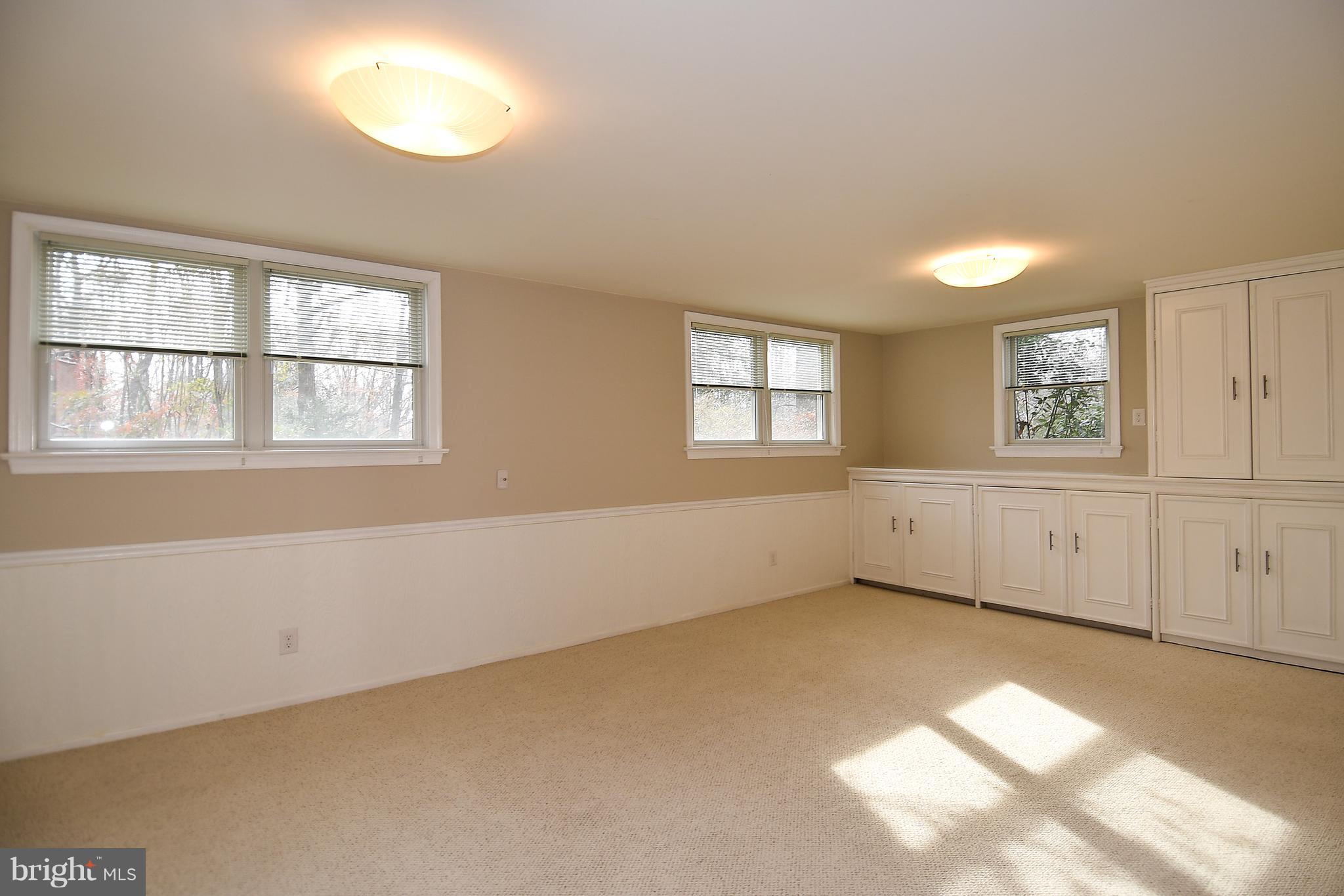 LAKE BARCROFT - Residential Lease