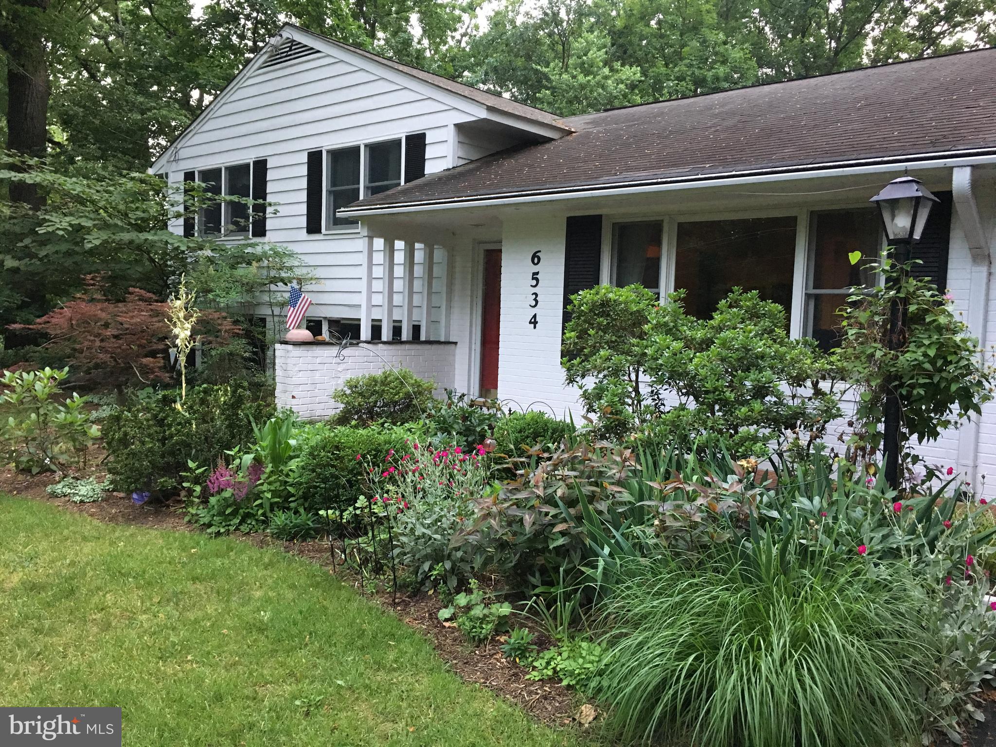 LAKE BARCROFT - Residential Lease