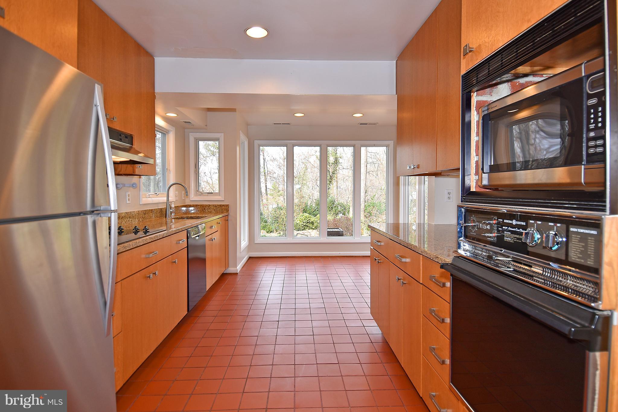 LAKE BARCROFT - Residential Lease