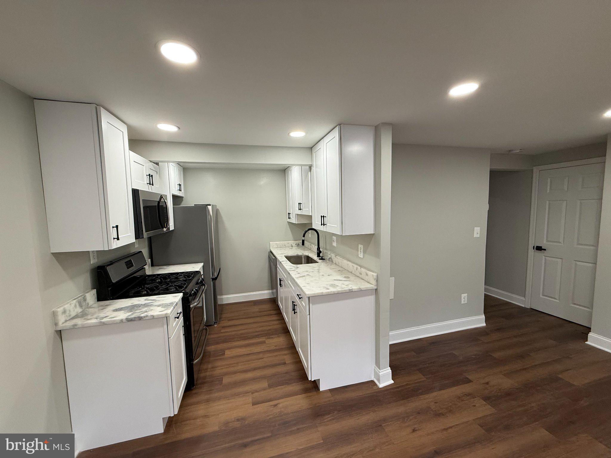 WINDMILL SQUARE - Residential