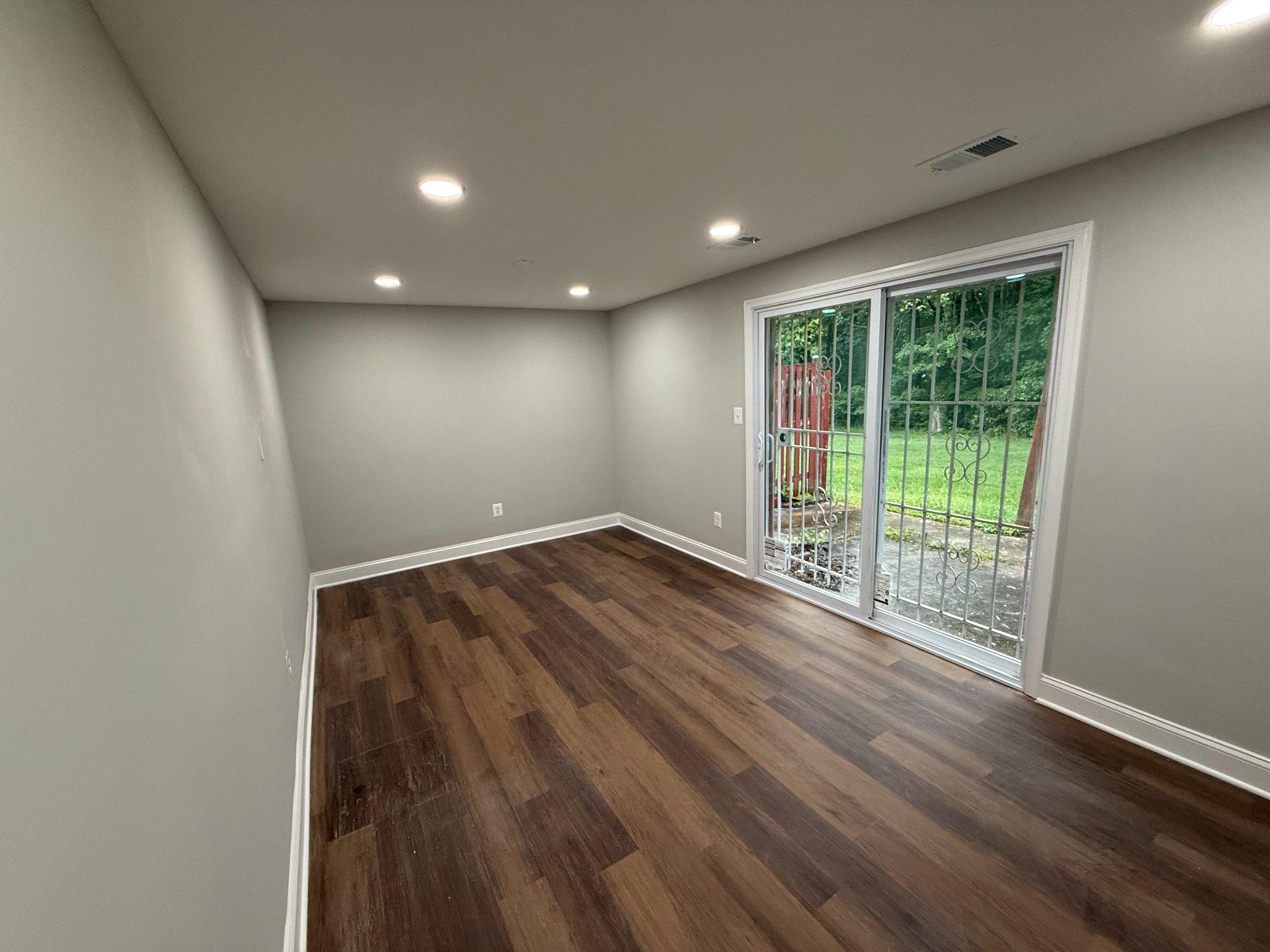 WINDMILL SQUARE - Residential