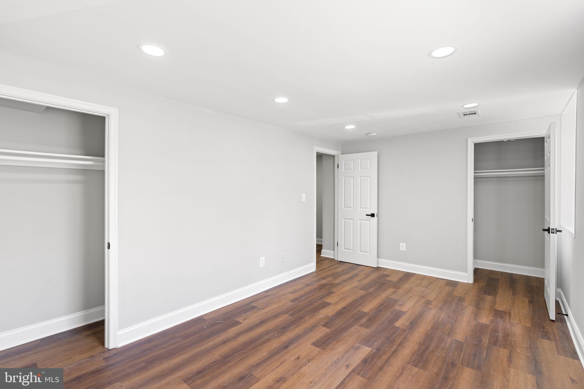 WINDMILL SQUARE - Residential