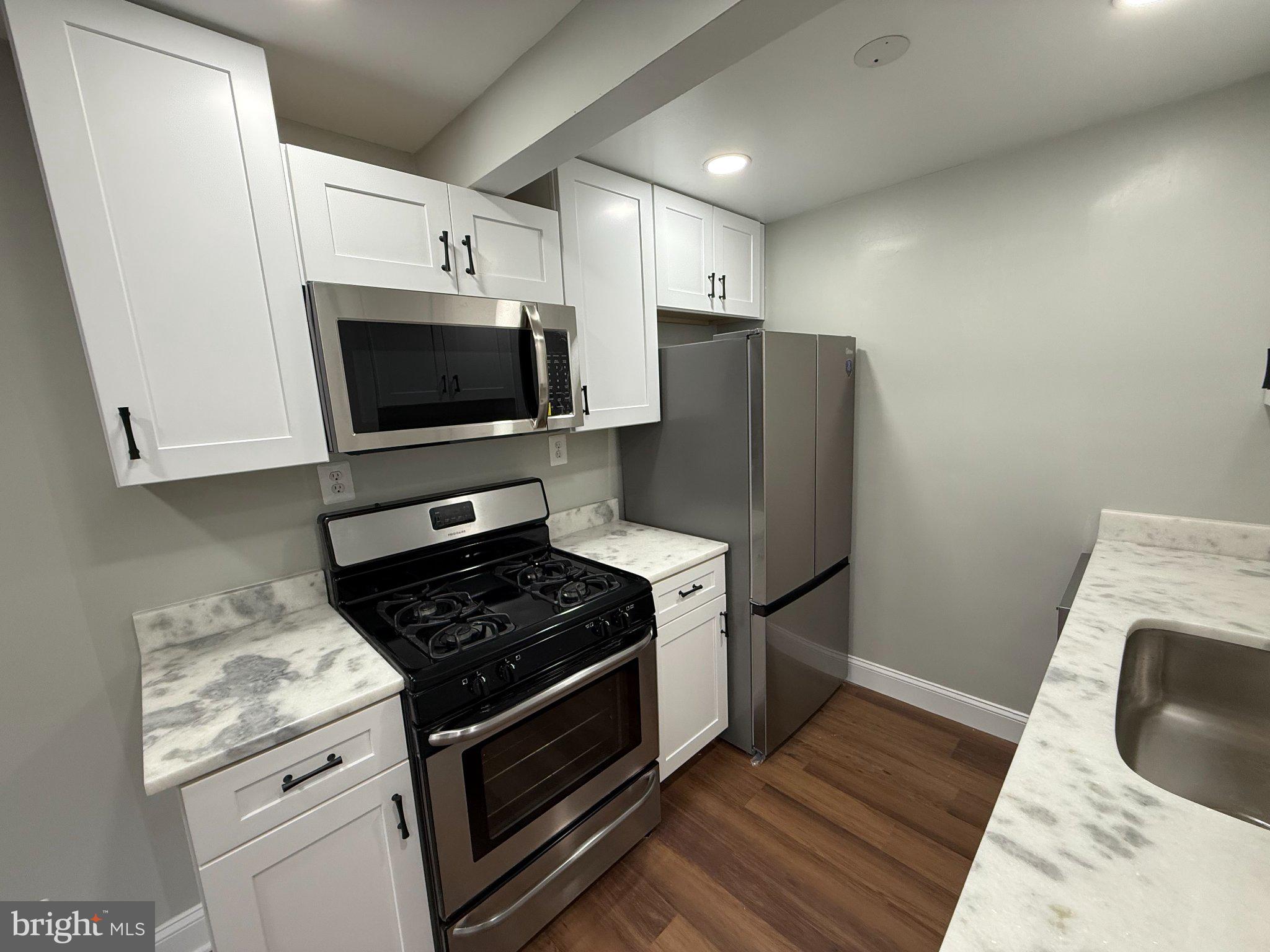 WINDMILL SQUARE - Residential