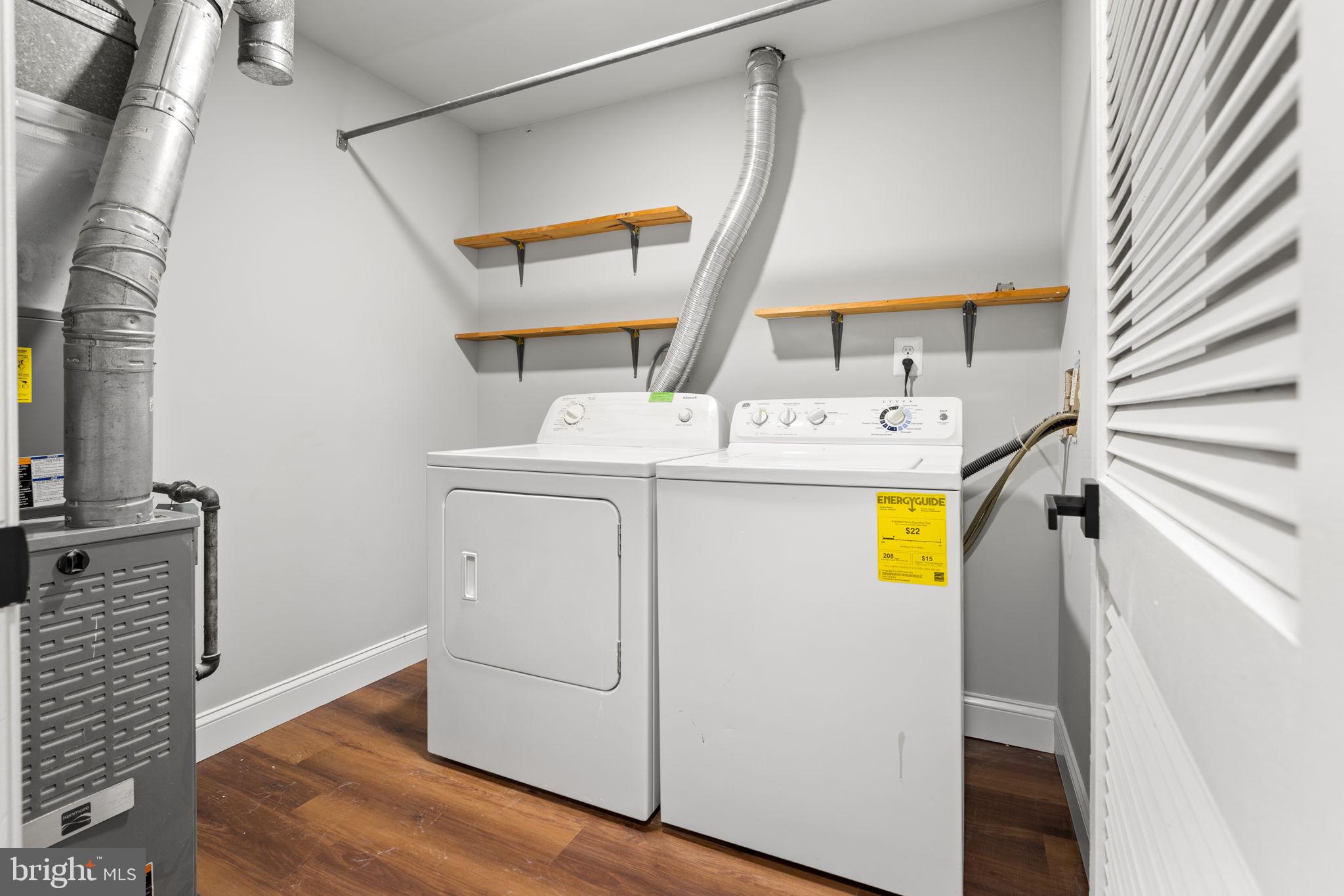 WINDMILL SQUARE - Residential