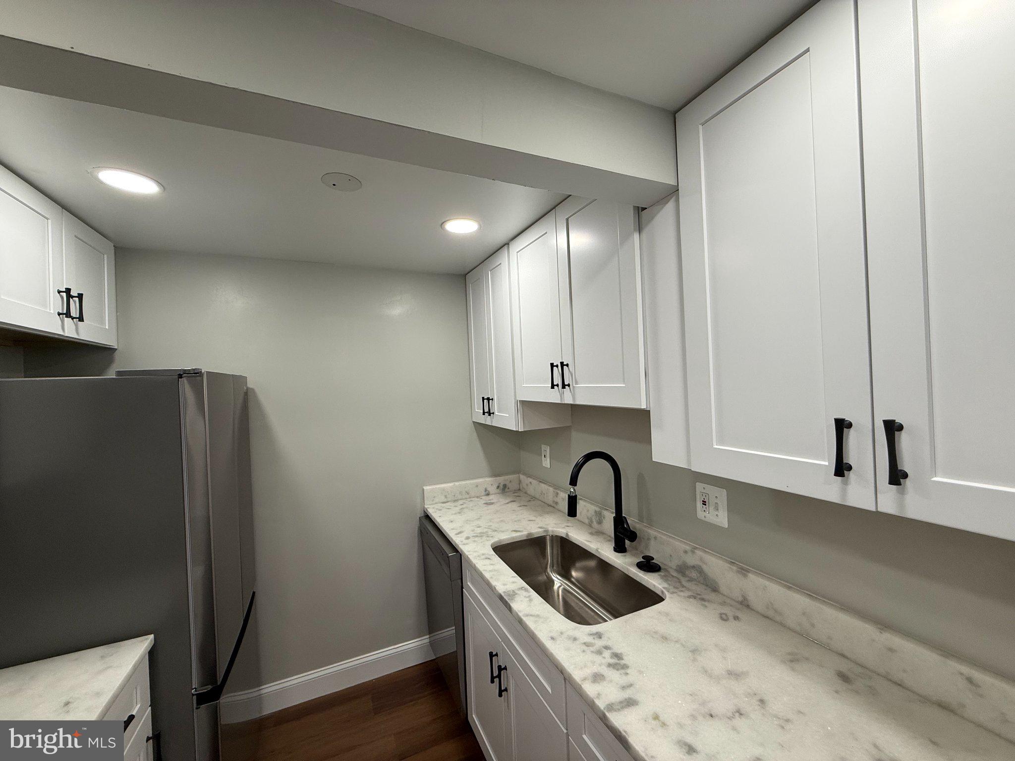 WINDMILL SQUARE - Residential