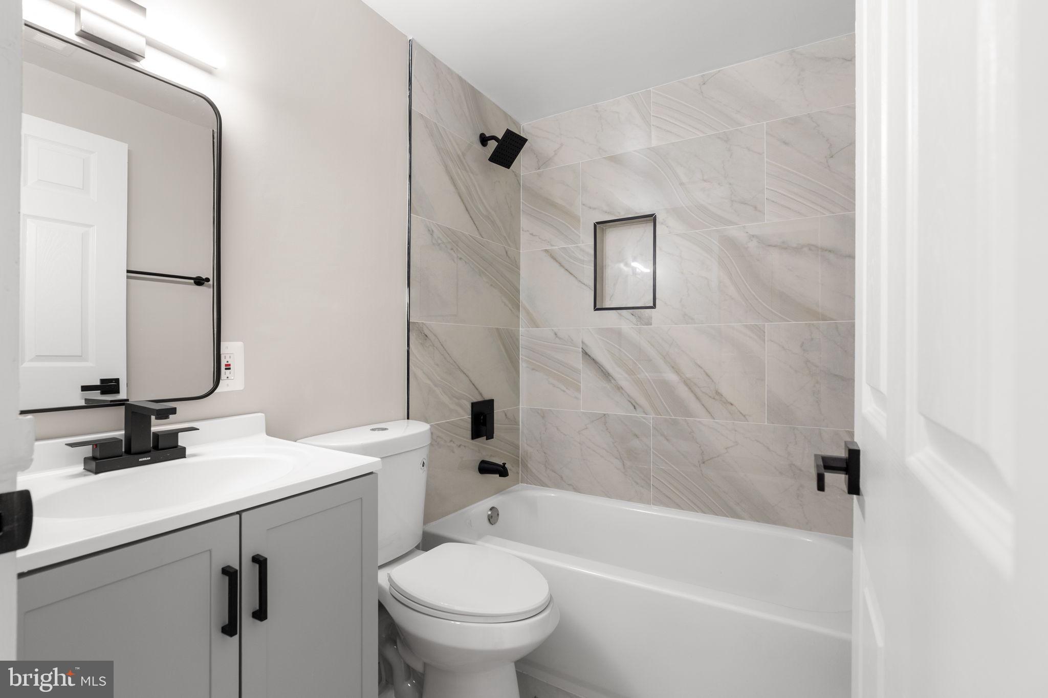 WINDMILL SQUARE - Residential