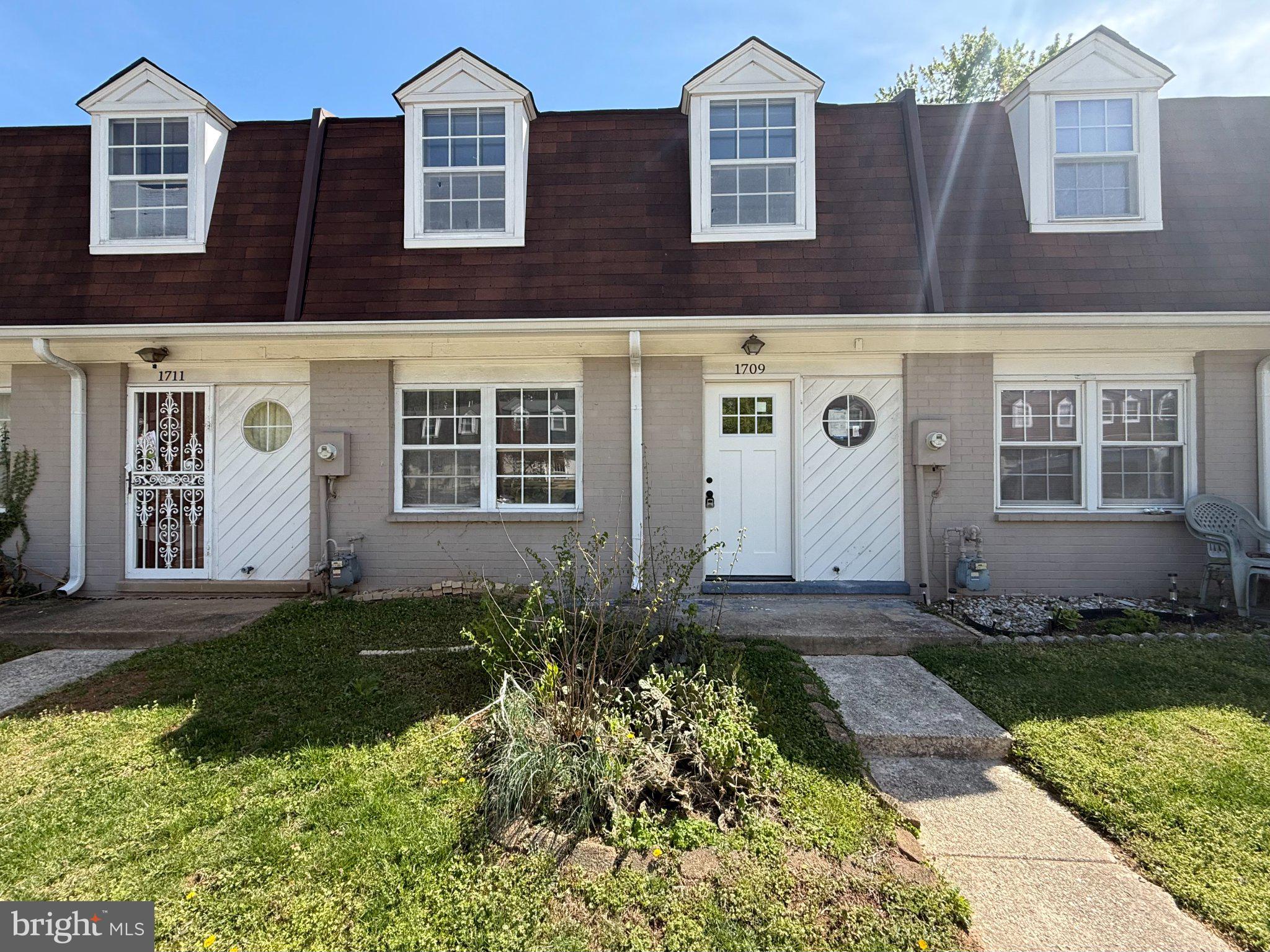 WINDMILL SQUARE - Residential