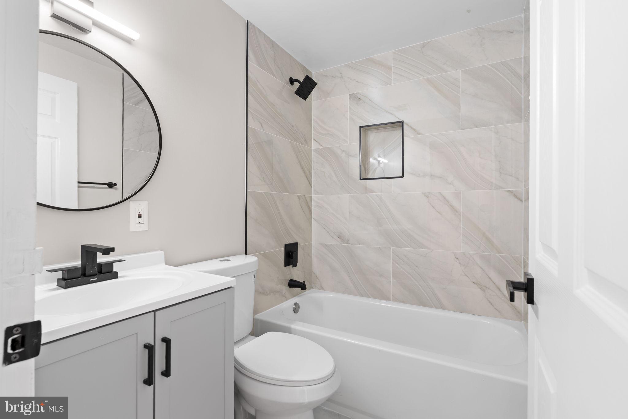 WINDMILL SQUARE - Residential