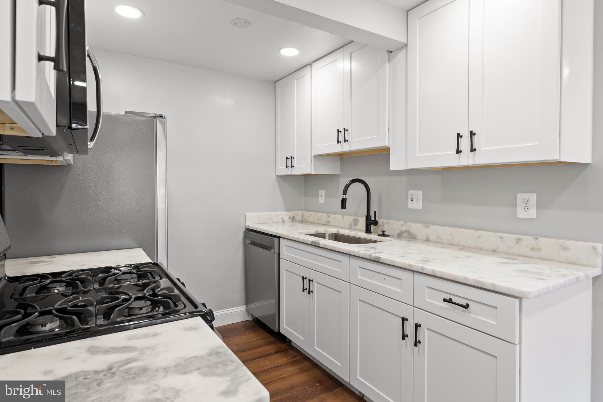 WINDMILL SQUARE - Residential