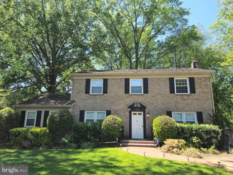 Photo of 7810 Hayfield Road, ALEXANDRIA, VA 22315 (MLS # VAFX2309920)