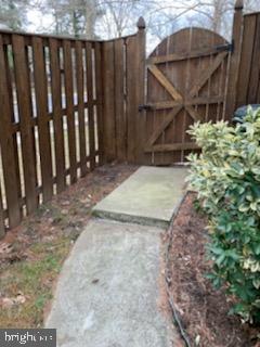 FOREST ESTATES - Residential Lease