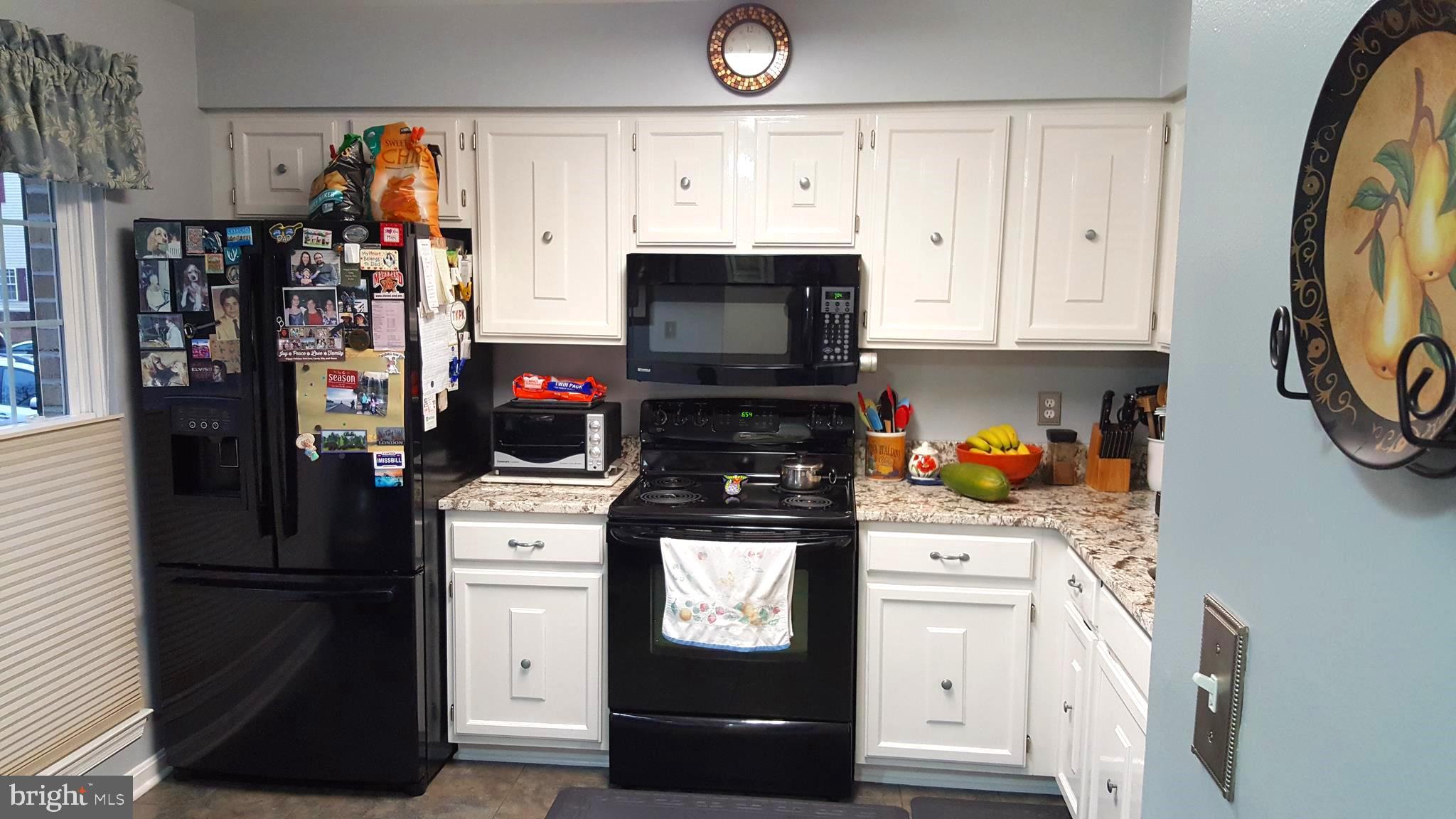 FOREST ESTATES - Residential Lease