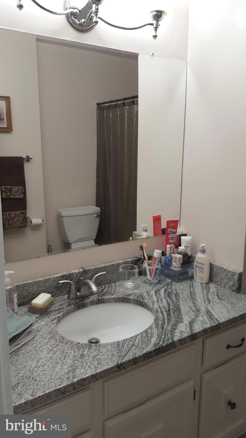 FOREST ESTATES - Residential Lease