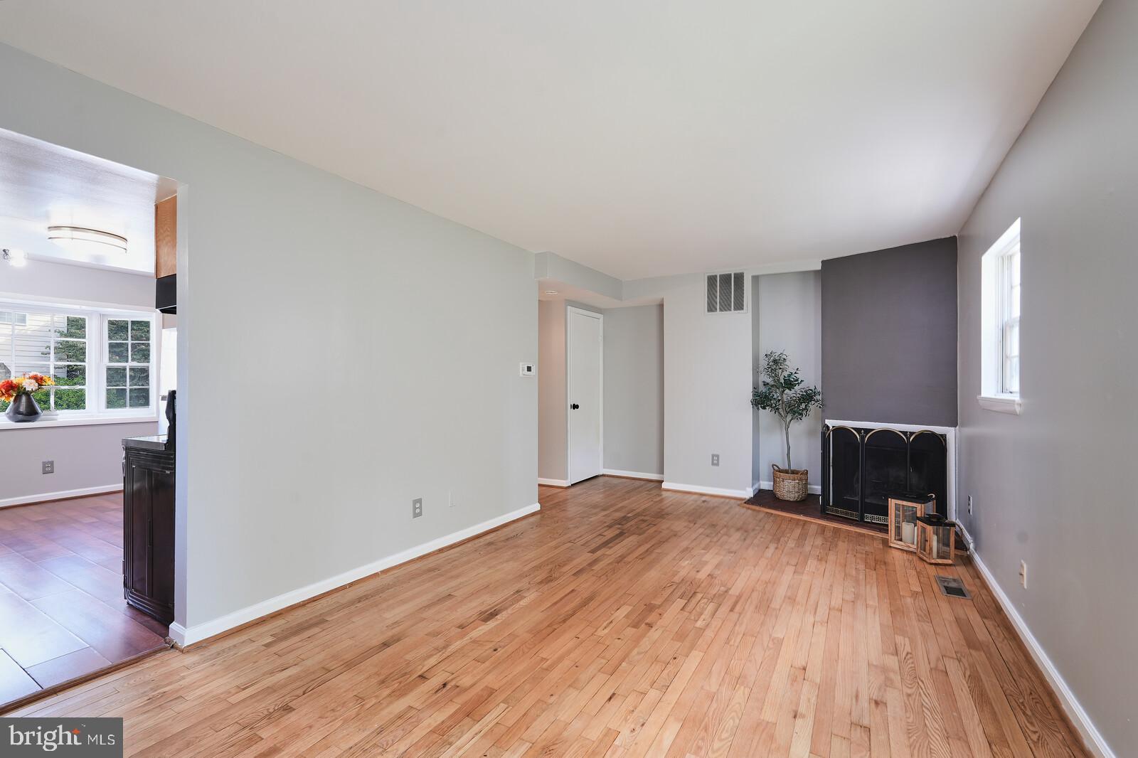 CAROLANN COURT - Residential