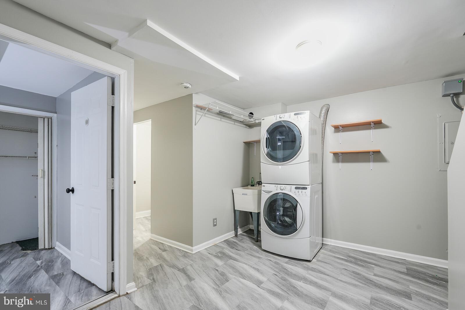 CAROLANN COURT - Residential