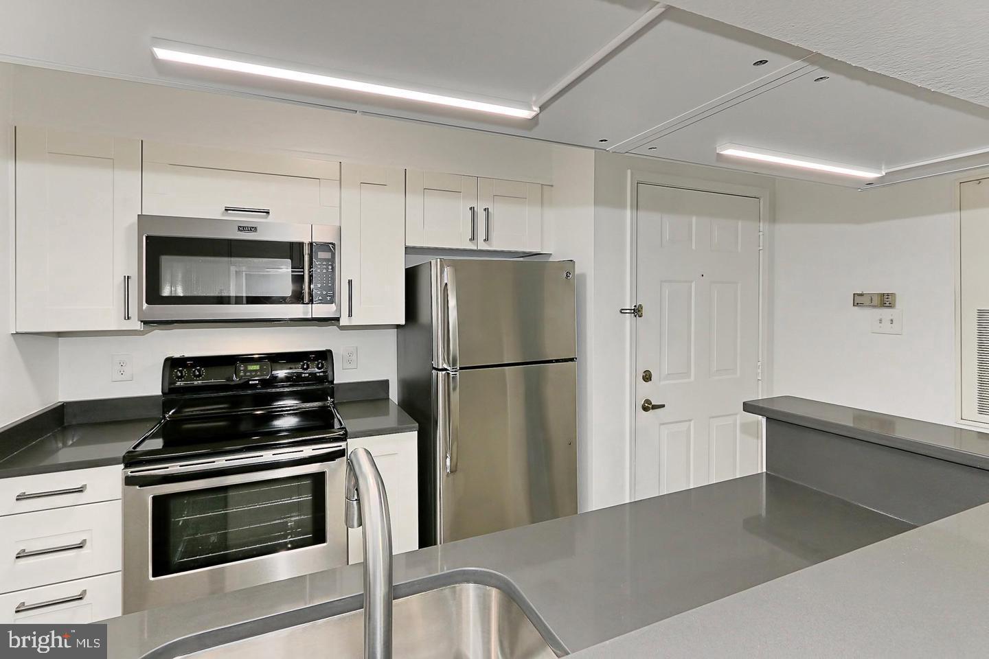 POINTE AT PARK CENTER - Residential