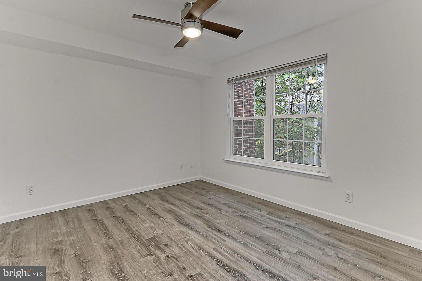 POINTE AT PARK CENTER - Residential