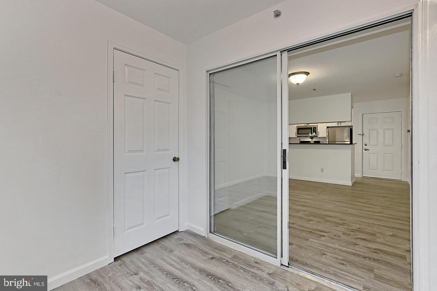 POINTE AT PARK CENTER - Residential