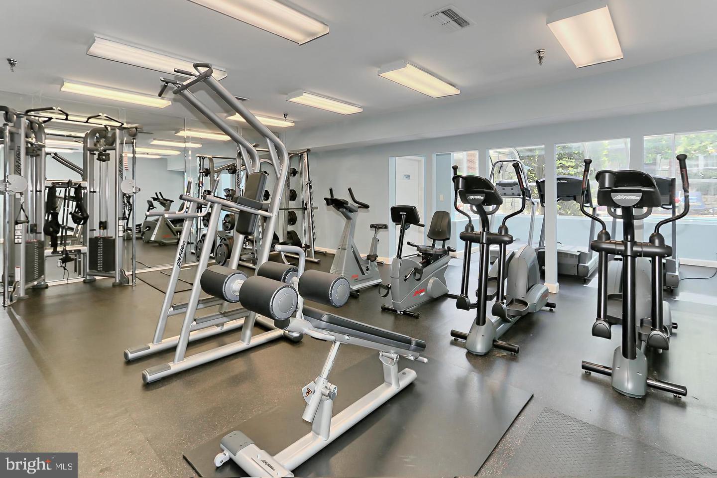 POINTE AT PARK CENTER - Residential