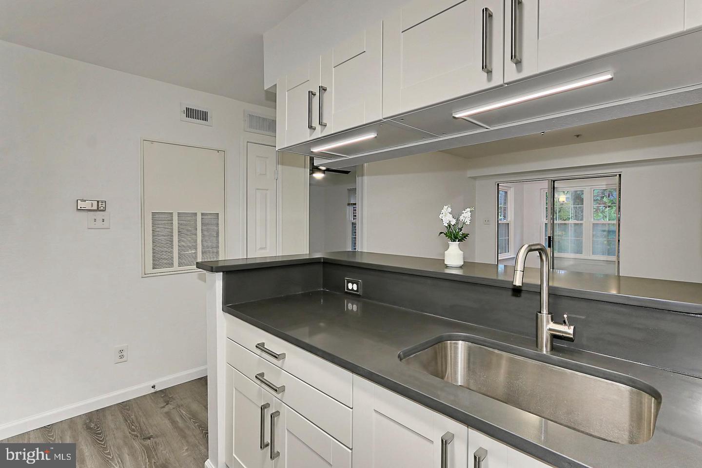 POINTE AT PARK CENTER - Residential